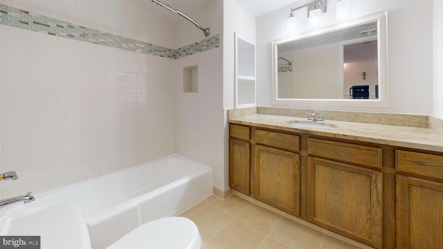 2607 Redcoat Dr #251