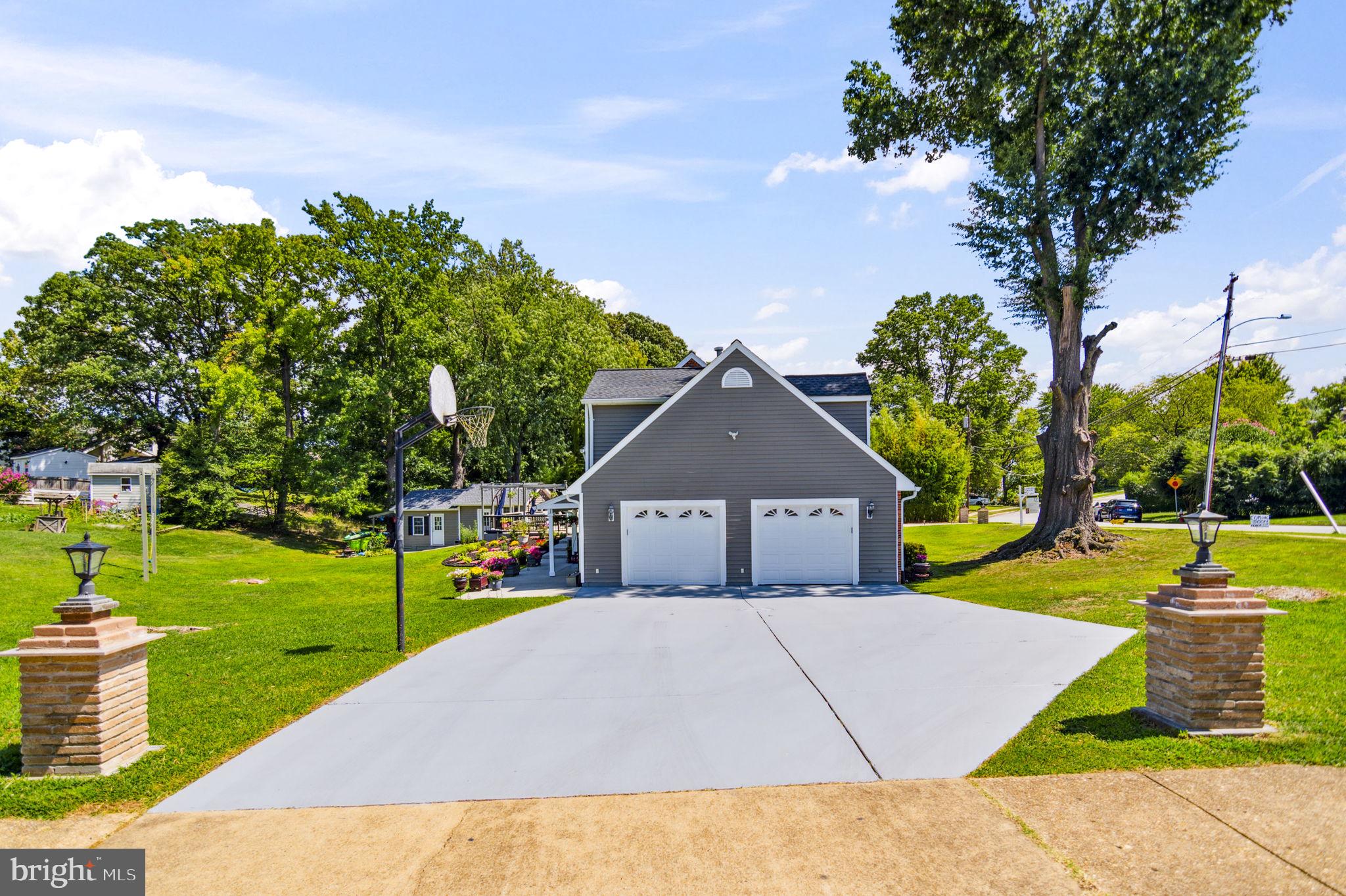 6001 Brandon Ave