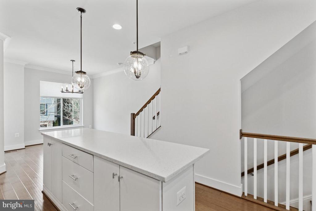 4919 TRAIL VISTA LANE