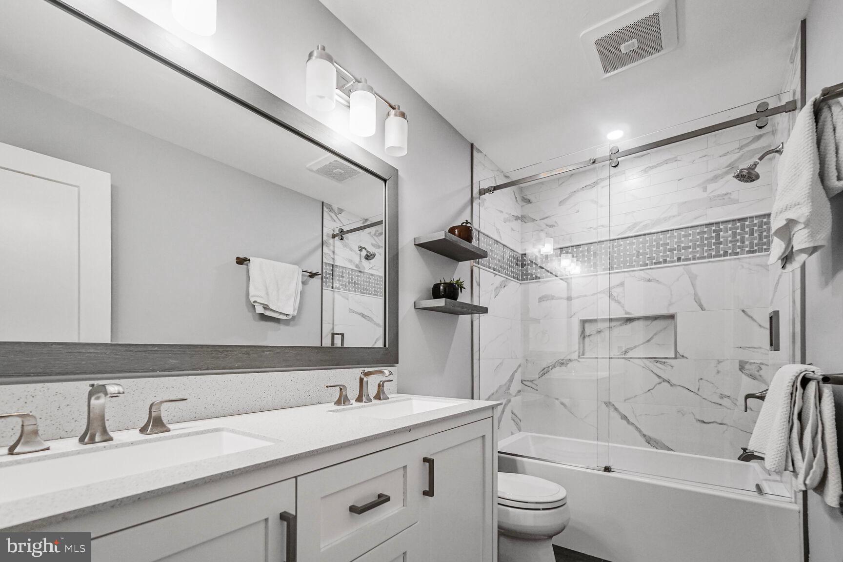 2010 POWHATAN STREET