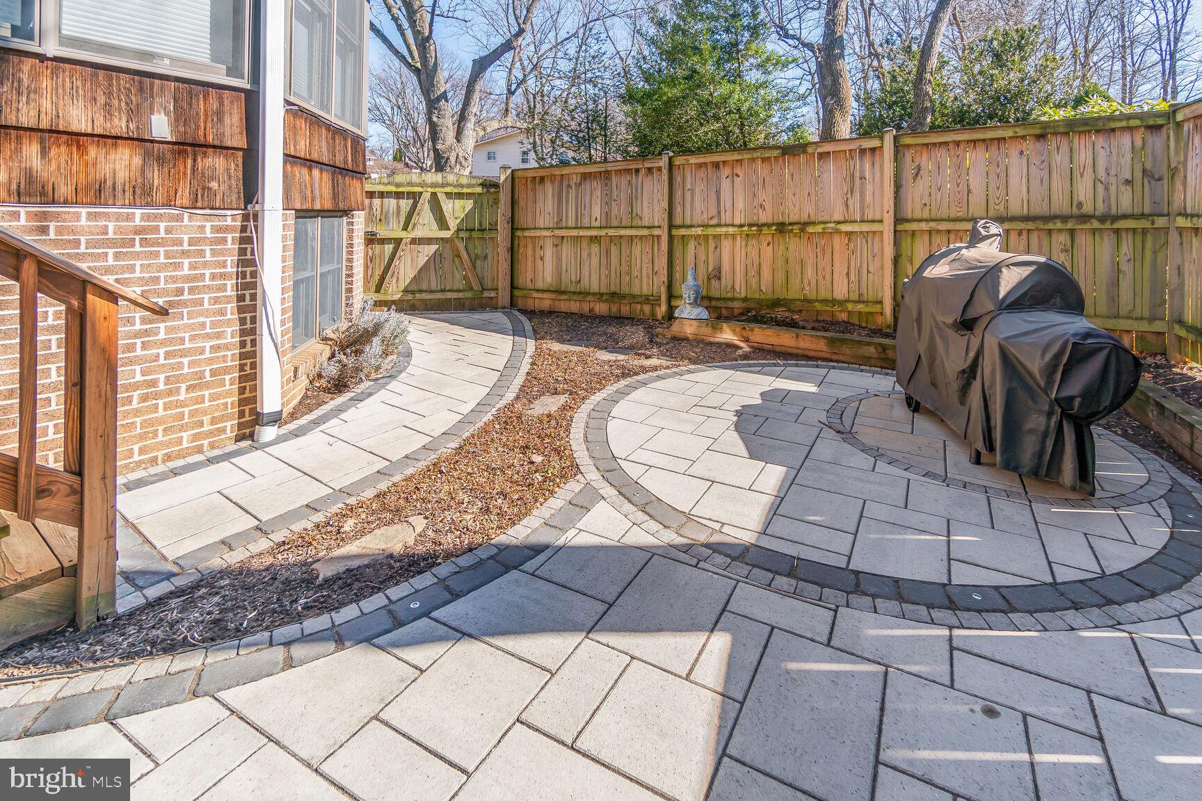 2010 POWHATAN STREET