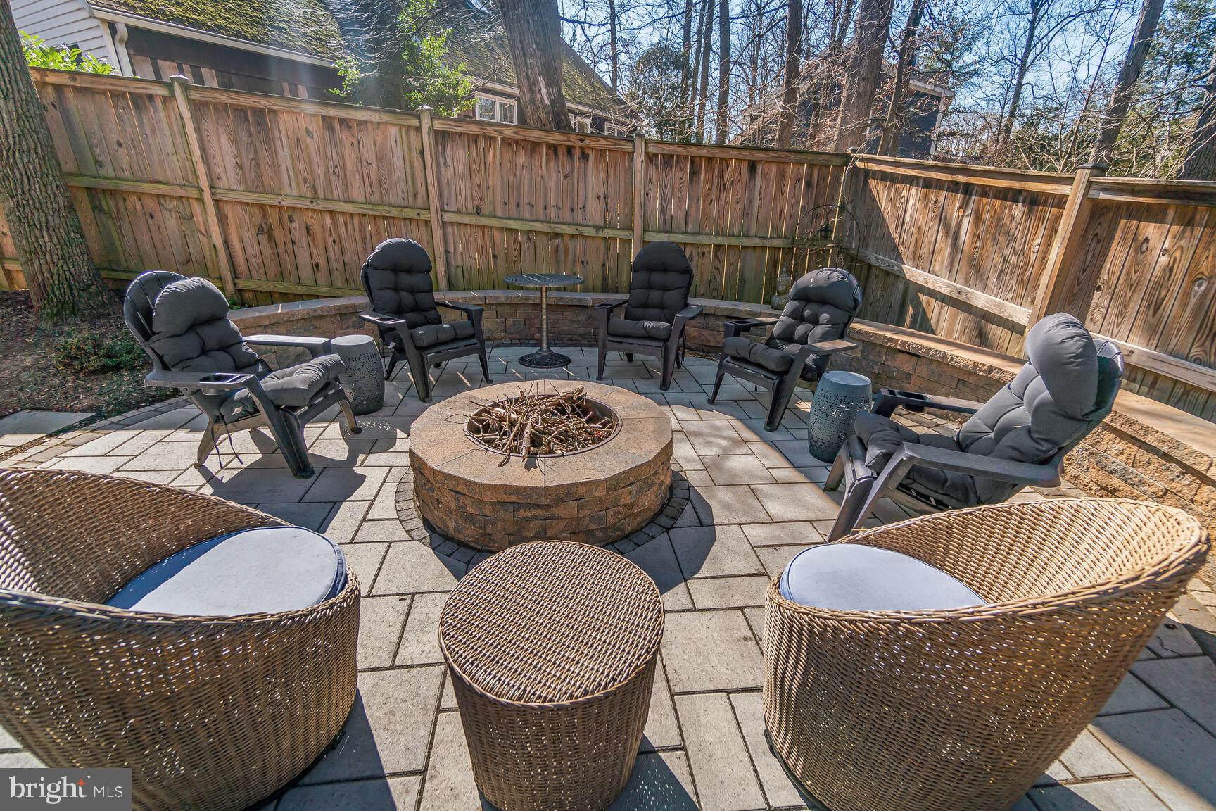 2010 POWHATAN STREET