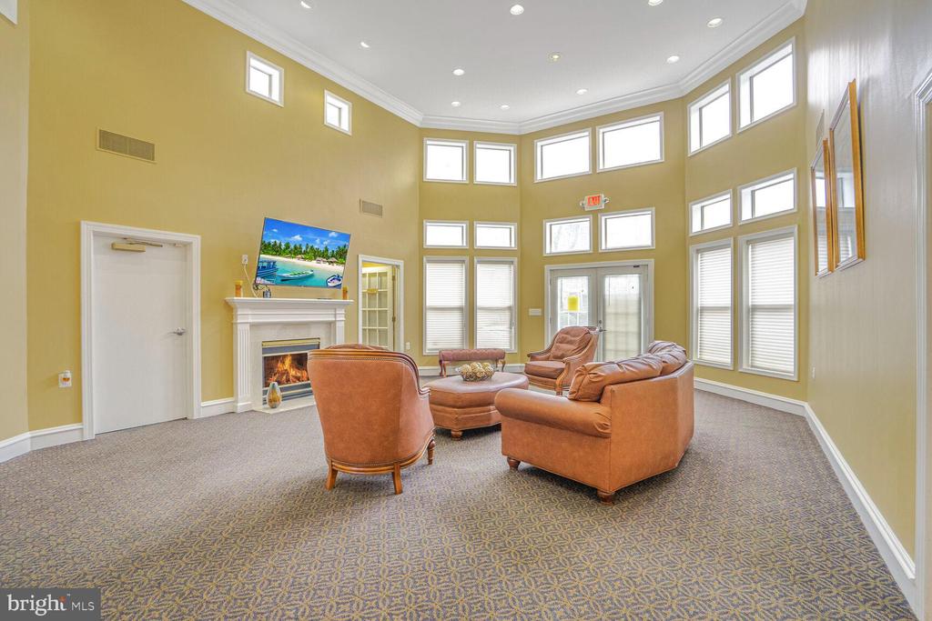 5575 Seminary Rd #213