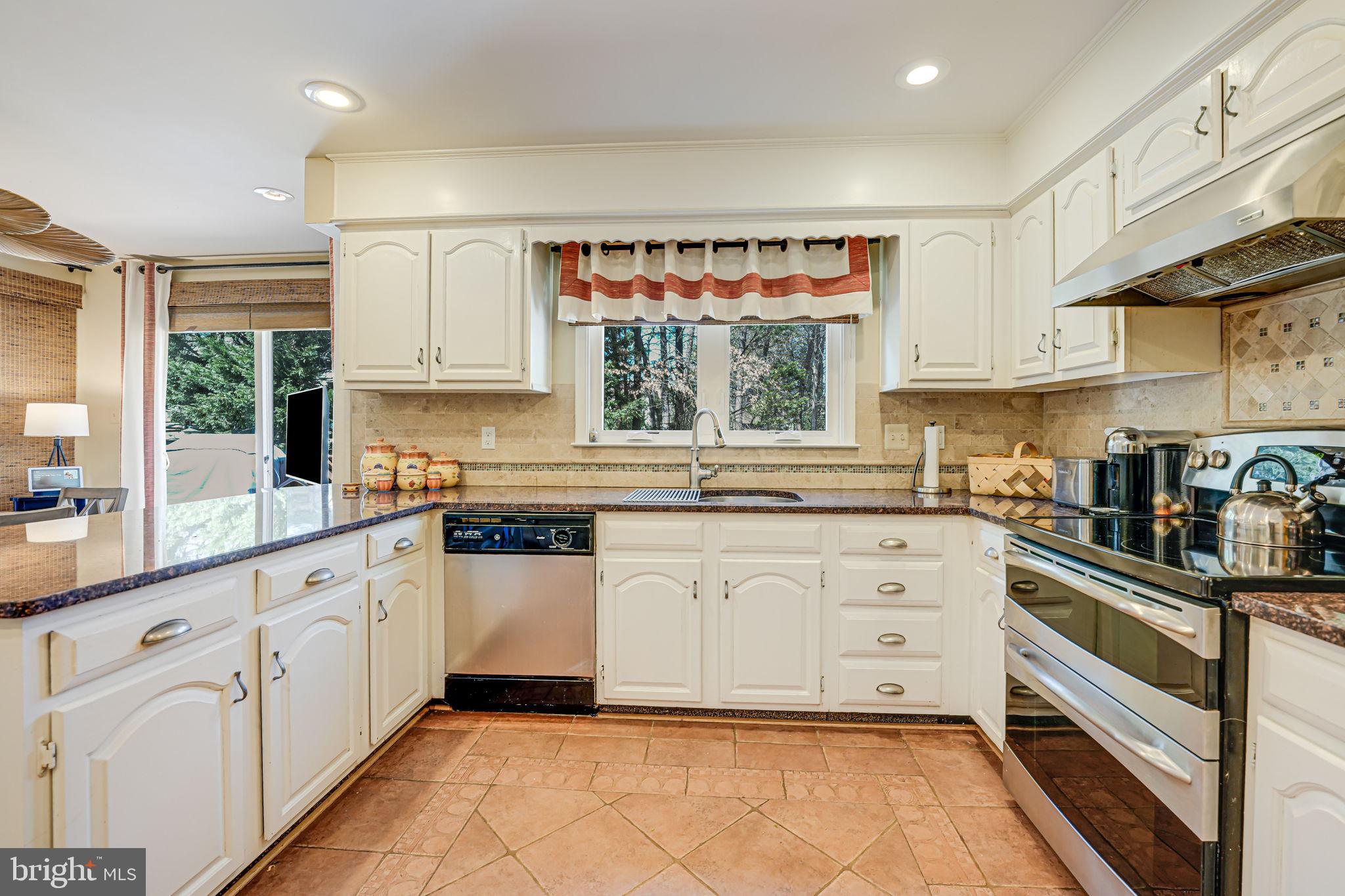 15458 Meherrin Dr