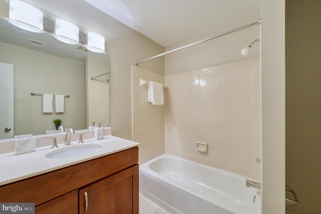 2211 Cedar Cove Ct