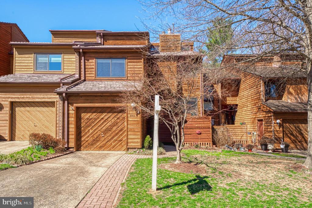 2211 Cedar Cove Ct