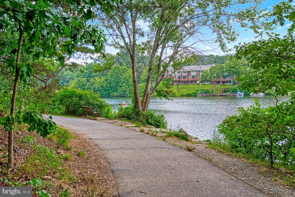 2211 Cedar Cove Ct