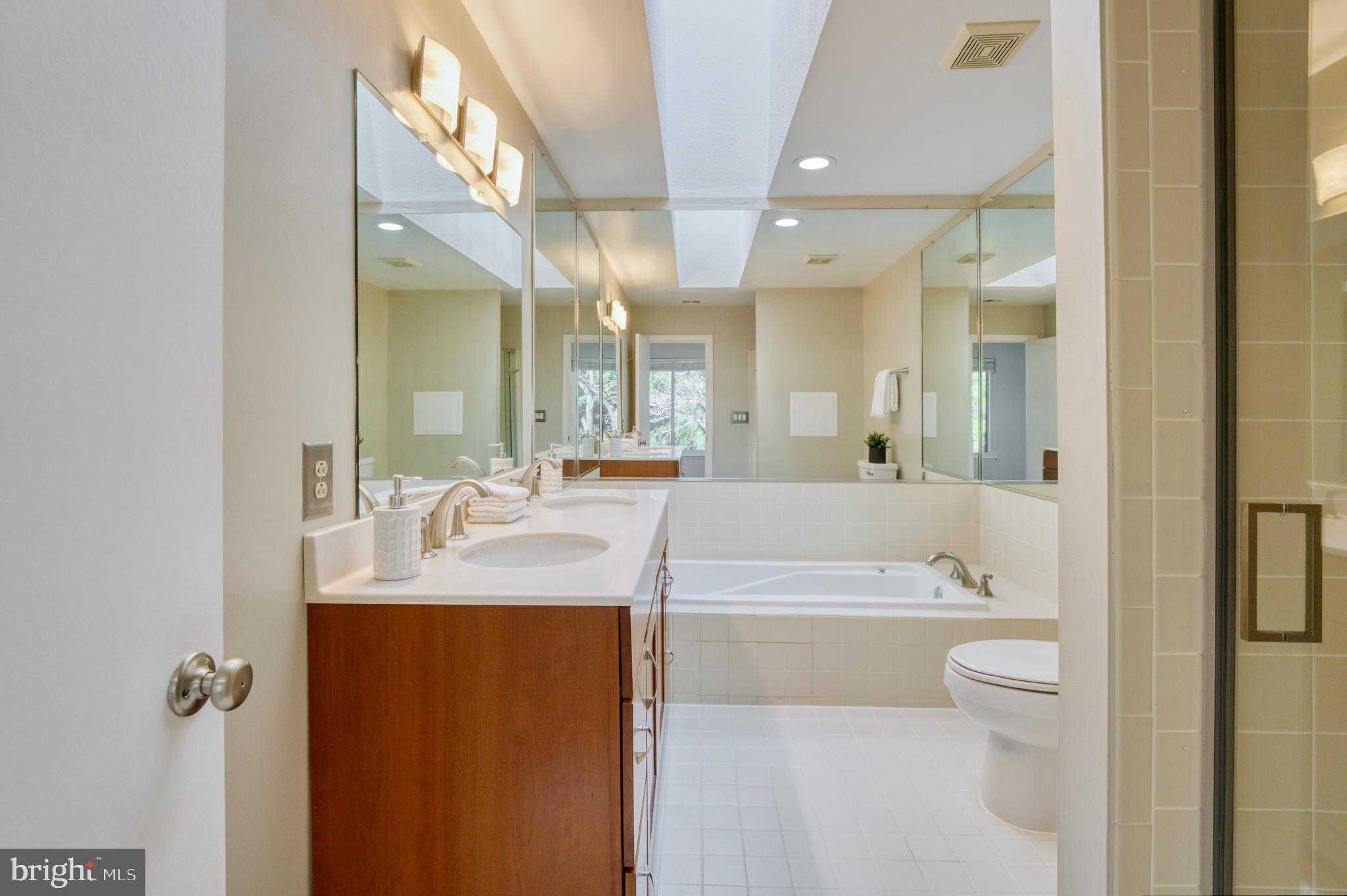 2211 Cedar Cove Ct