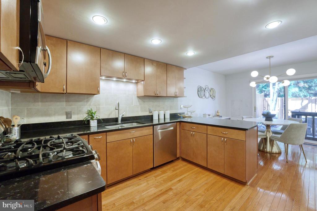 2211 Cedar Cove Ct