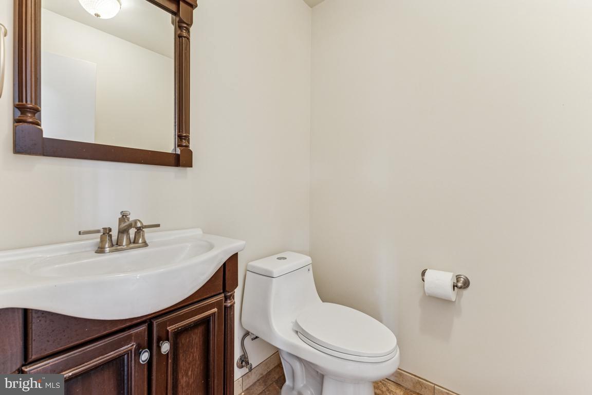10427 COLLINGHAM DR