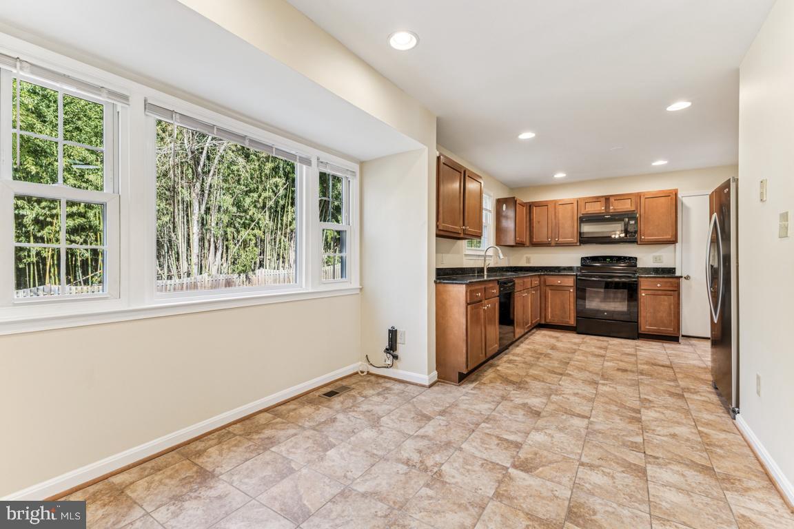 10427 COLLINGHAM DR