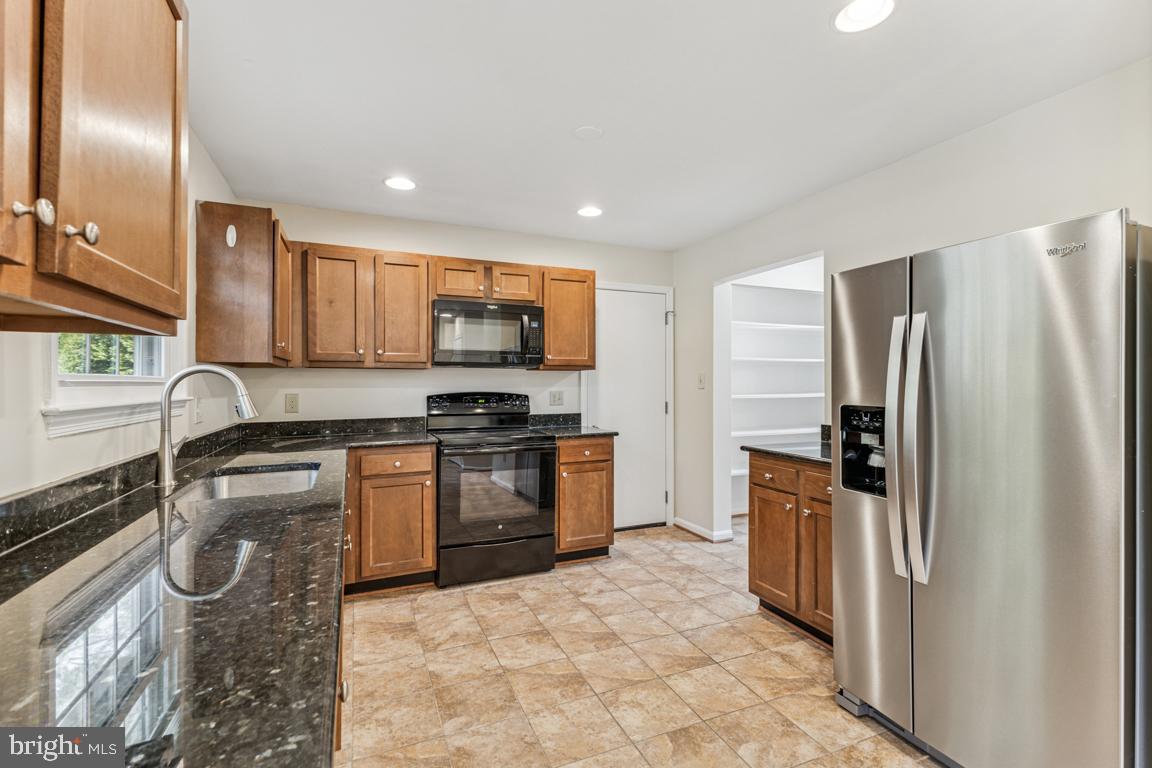 10427 COLLINGHAM DR
