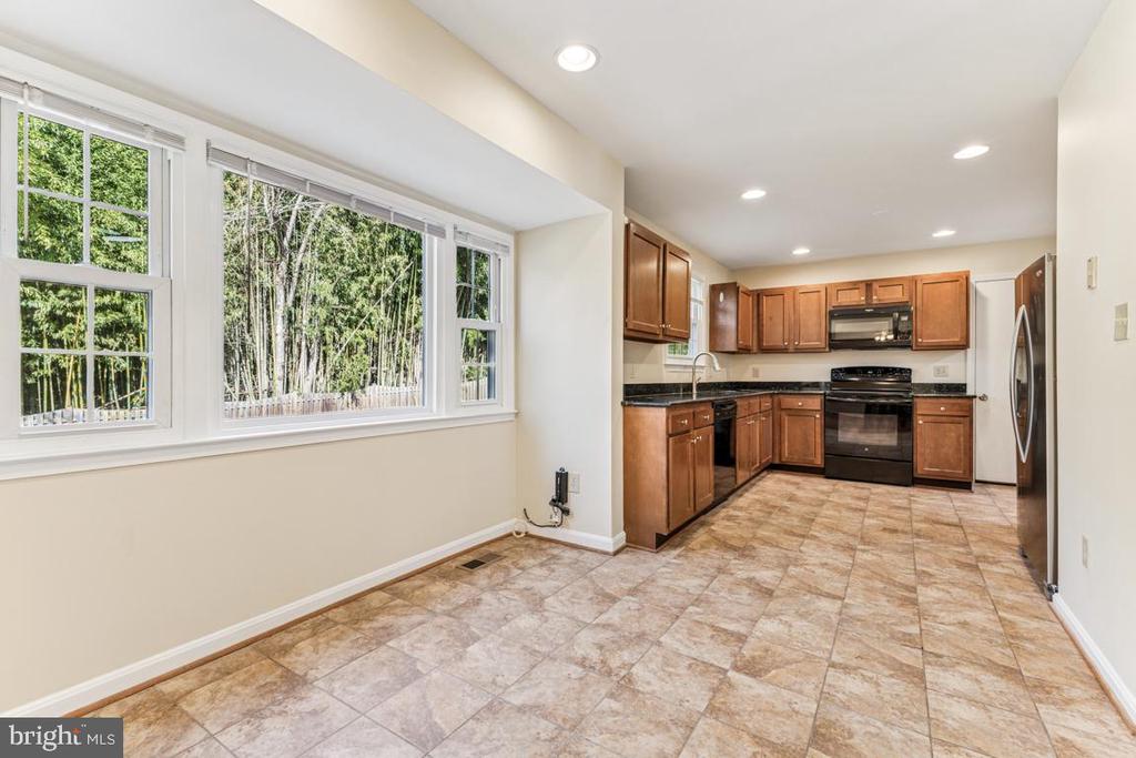 10427 COLLINGHAM DR