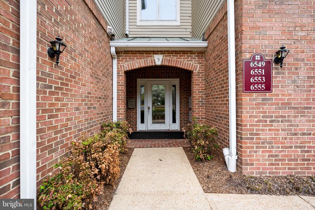6553 Grange Ln #403