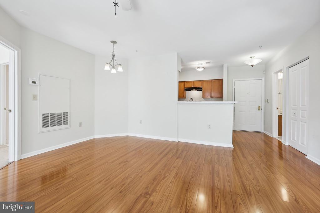 12919 Alton Sq #302