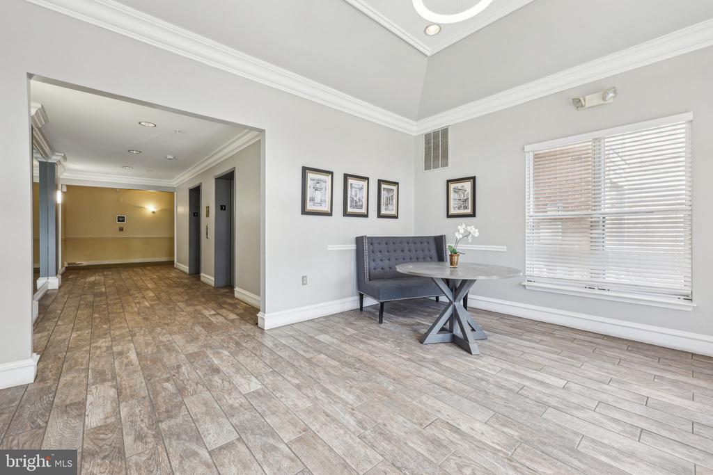 12919 Alton Sq #302