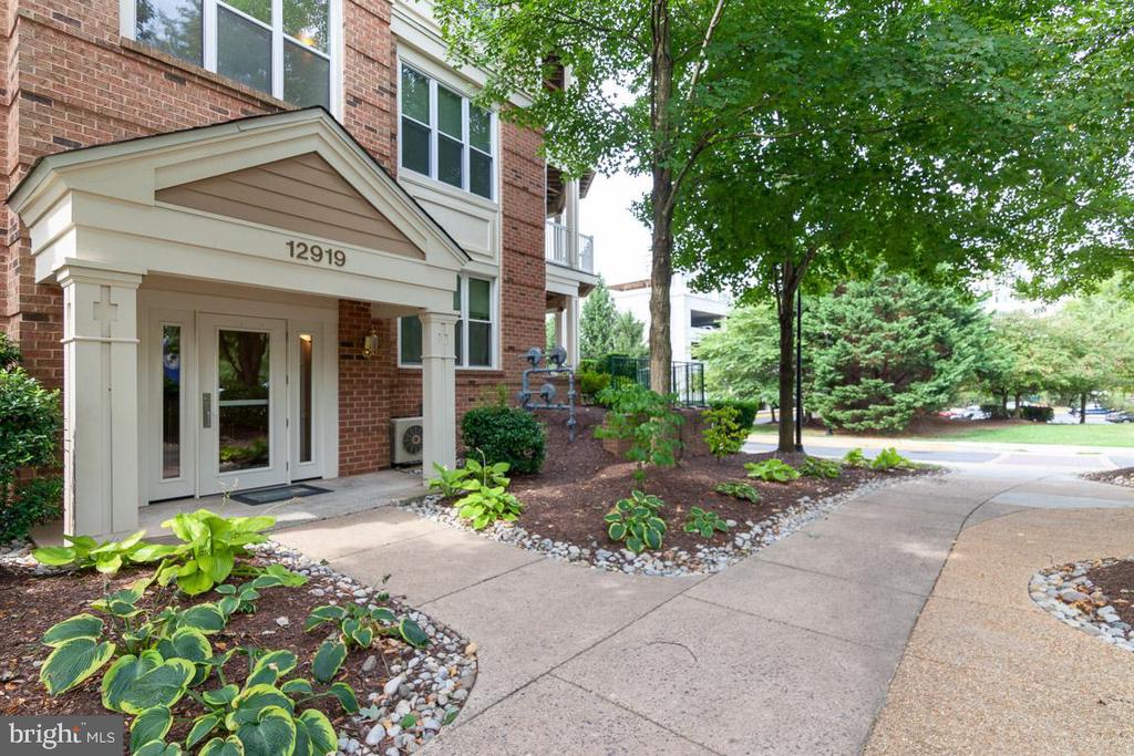 12919 Alton Sq #302