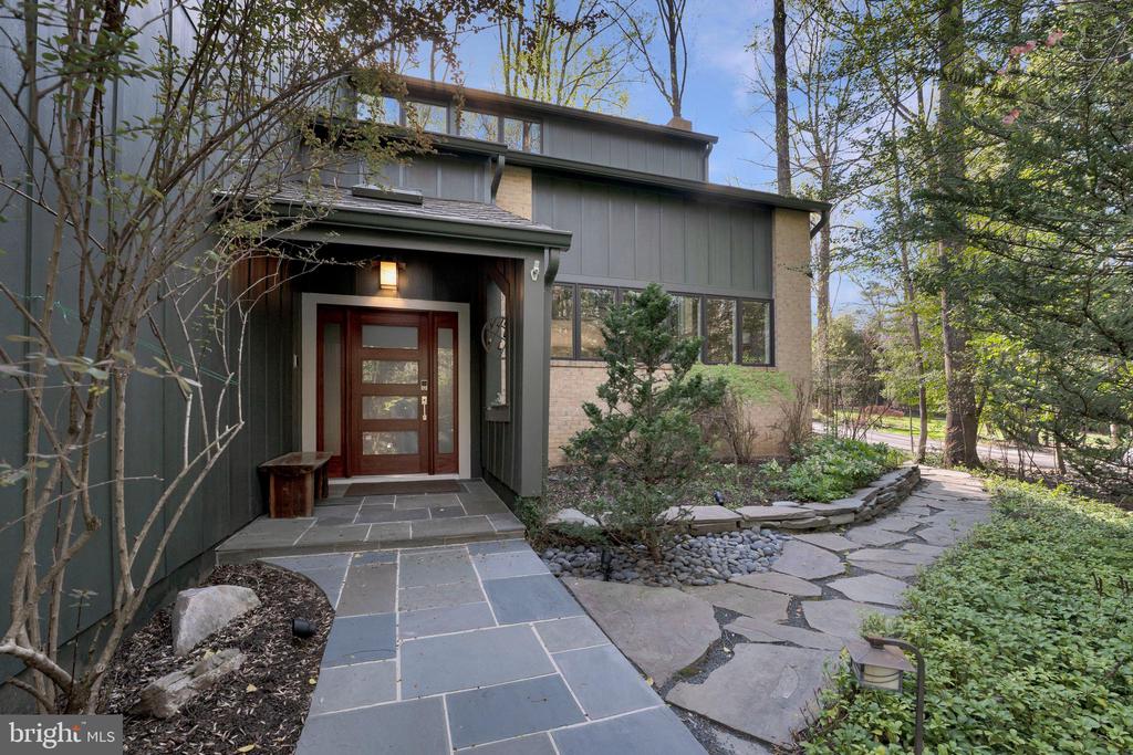 3214 Foxvale Dr