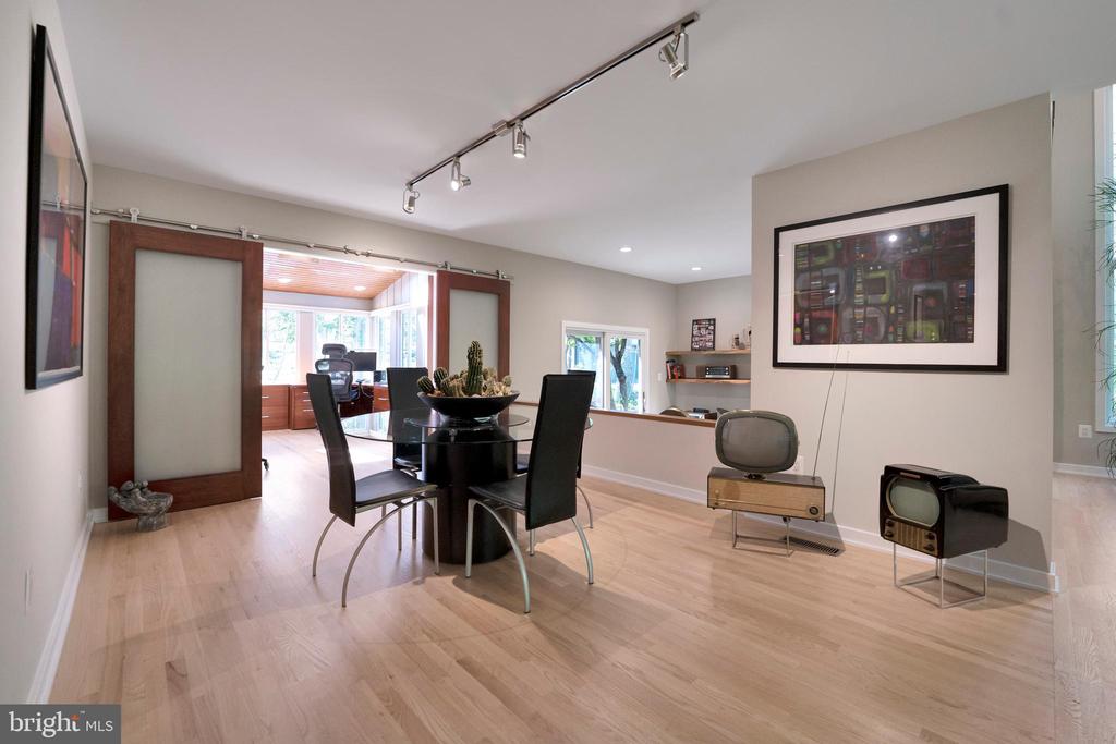 3214 Foxvale Dr