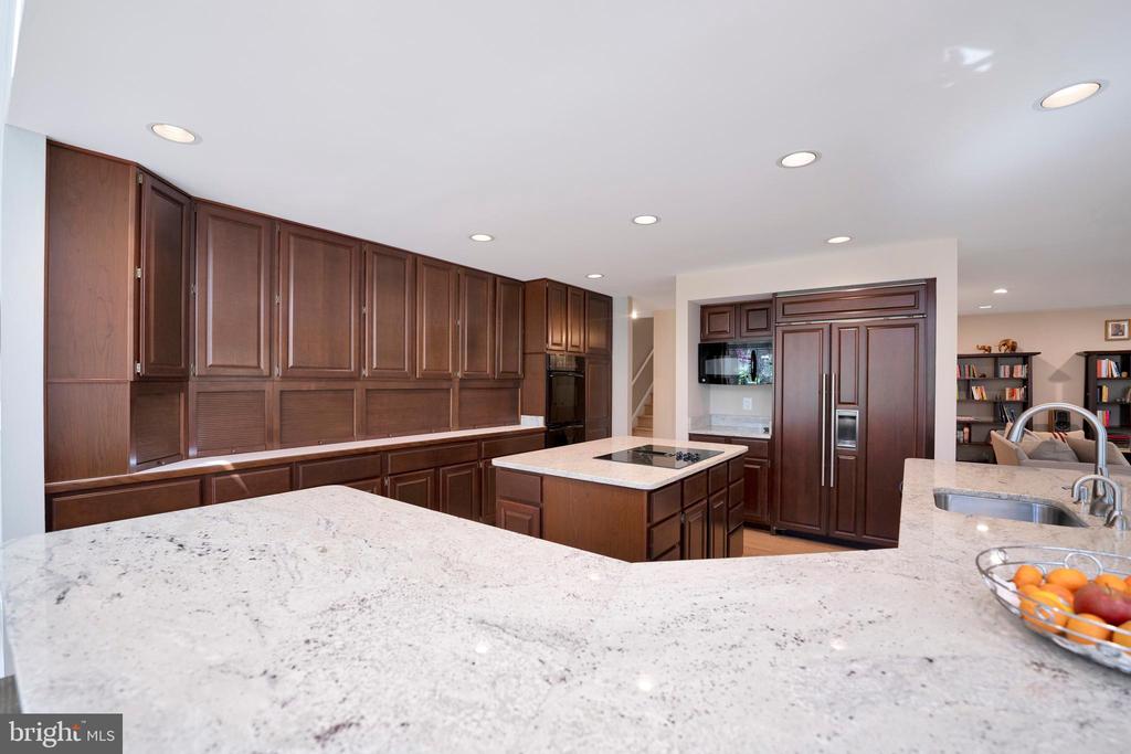 3214 Foxvale Dr