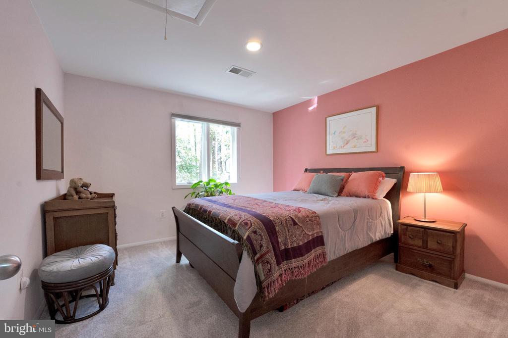 3214 Foxvale Dr