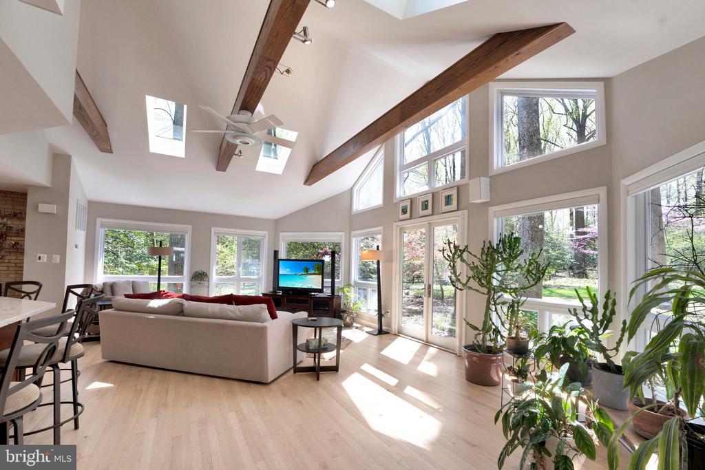 3214 Foxvale Dr