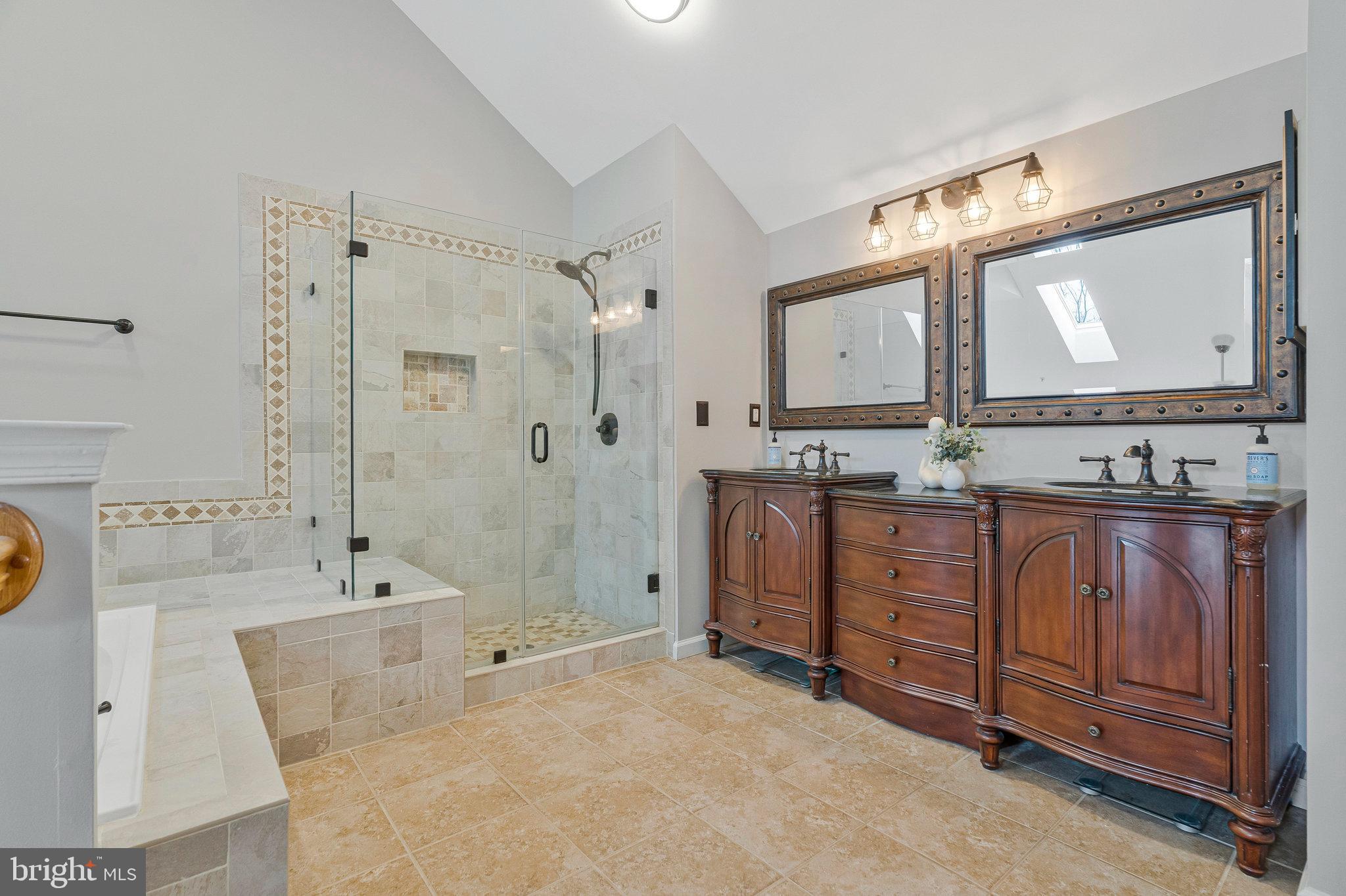 12470 Casbeer Dr