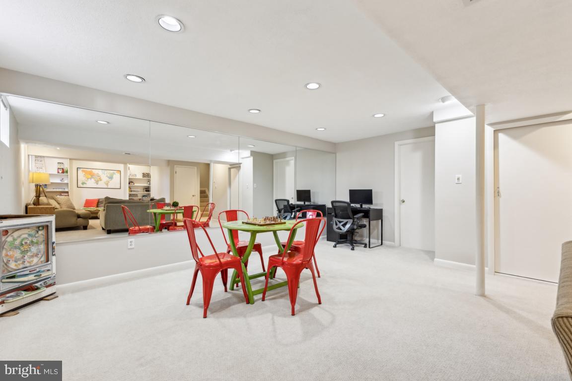 2700 Berryland Dr
