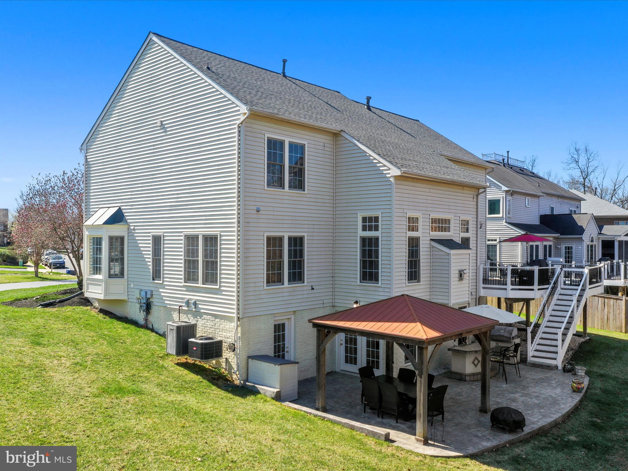 4700 Devereaux Ct
