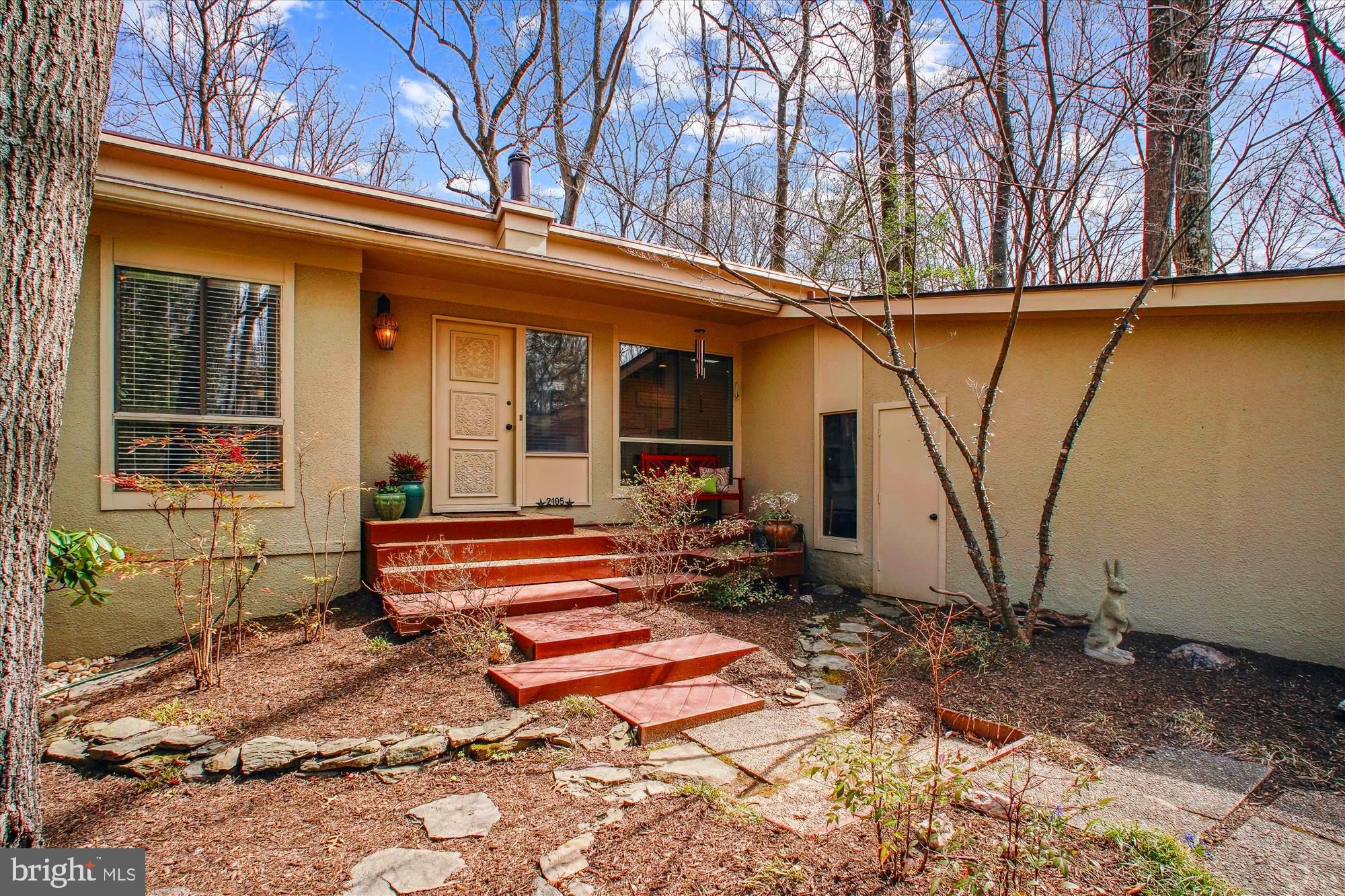 2105 Lirio Ct