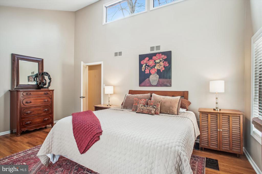 2105 Lirio Ct