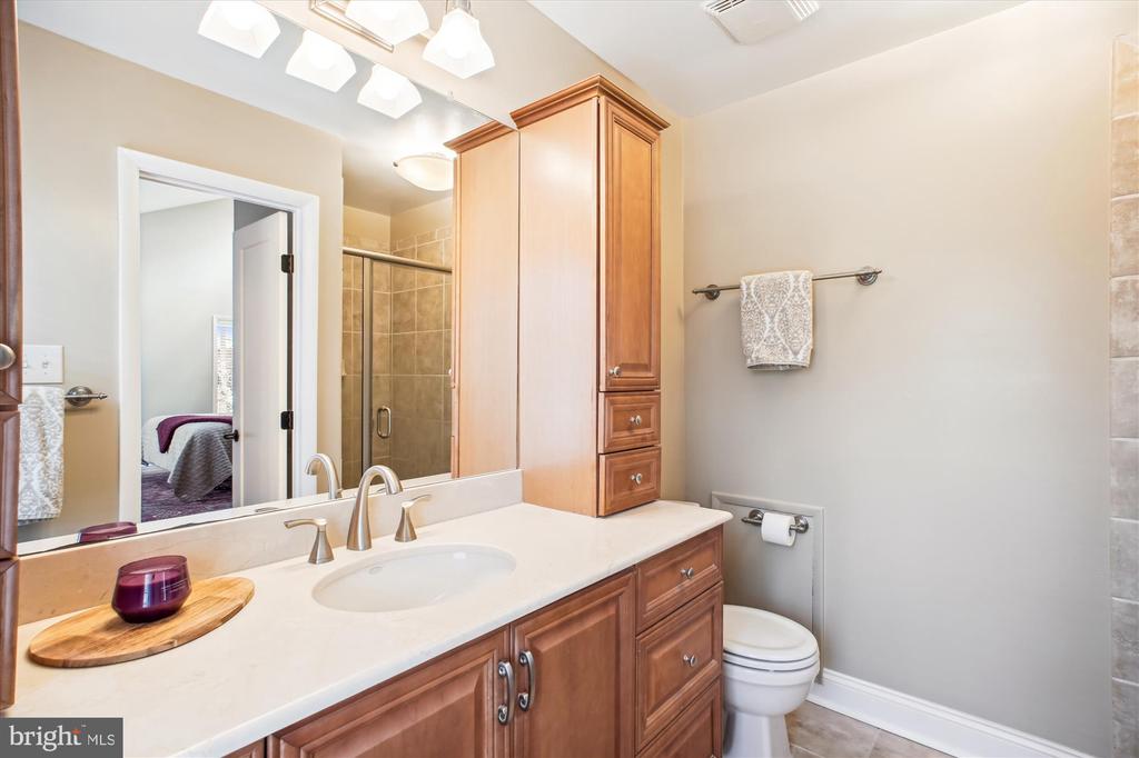 2105 Lirio Ct
