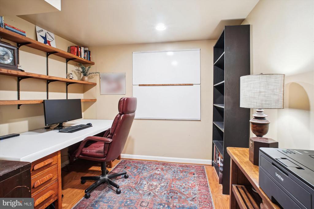 2105 Lirio Ct