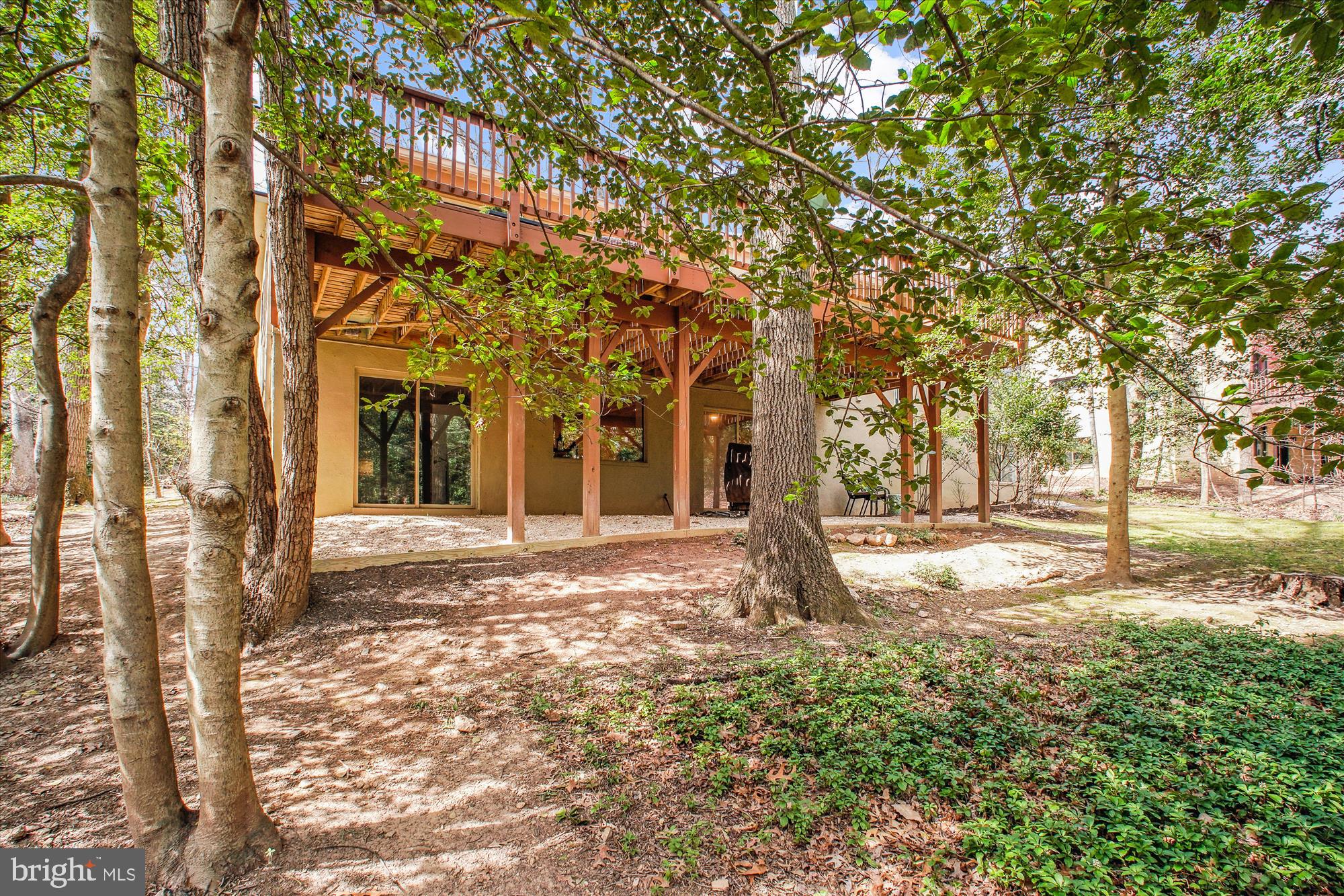 2105 Lirio Ct