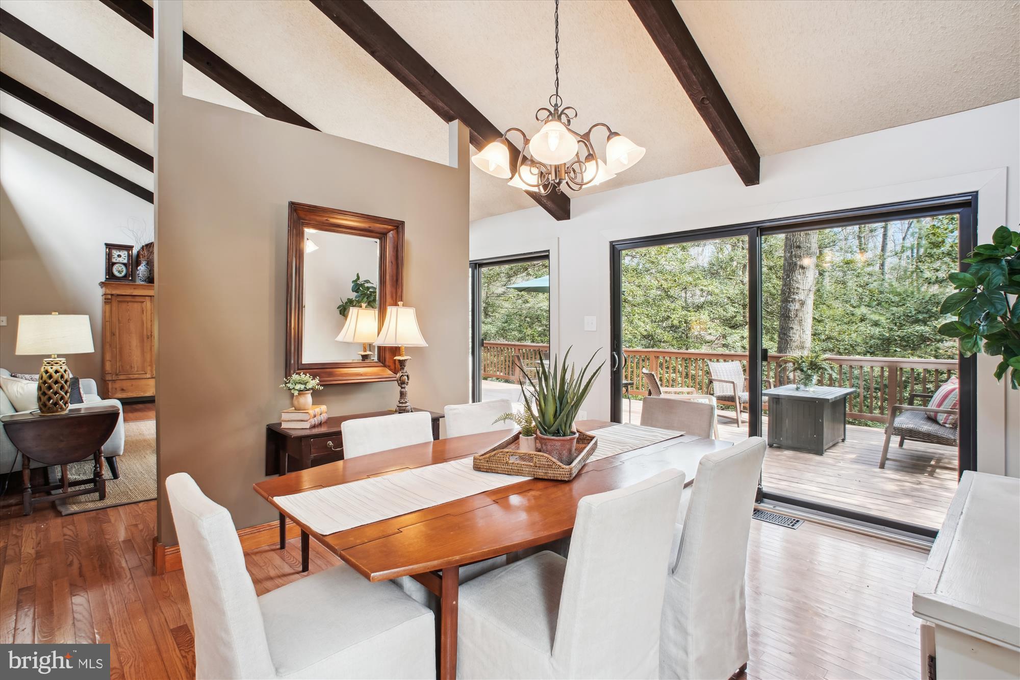 2105 Lirio Ct