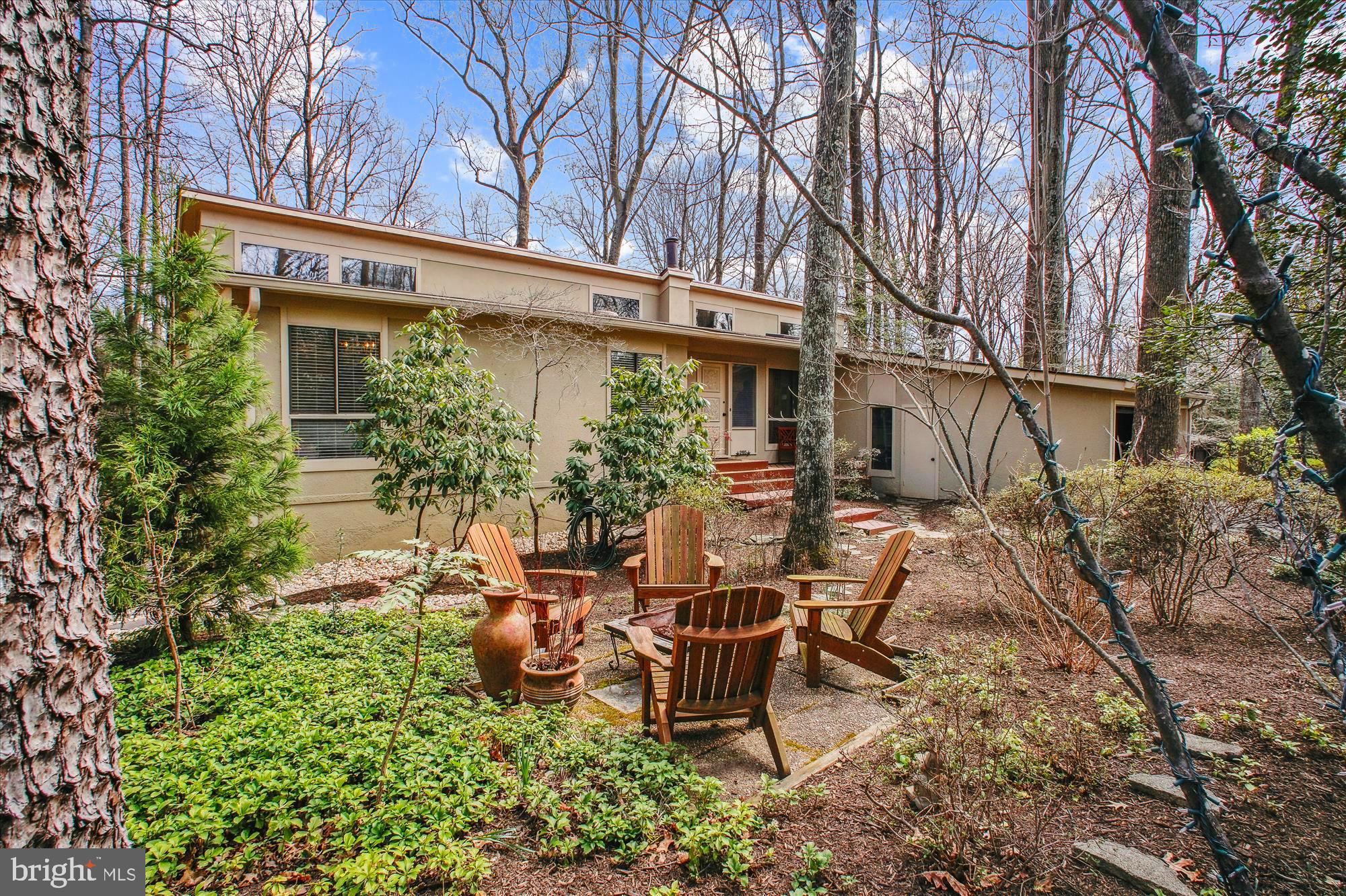2105 Lirio Ct