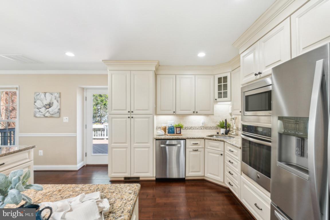 7103 Carnation Ct