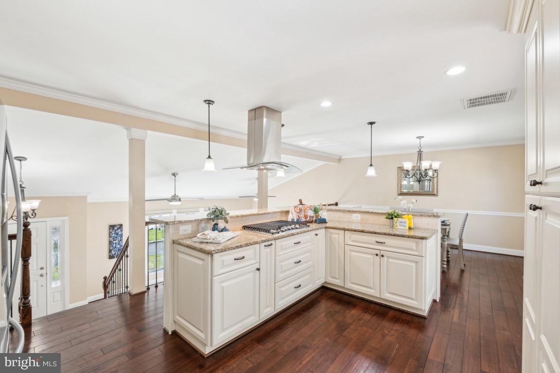 7103 Carnation Ct