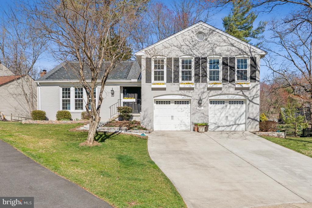 7103 Carnation Ct