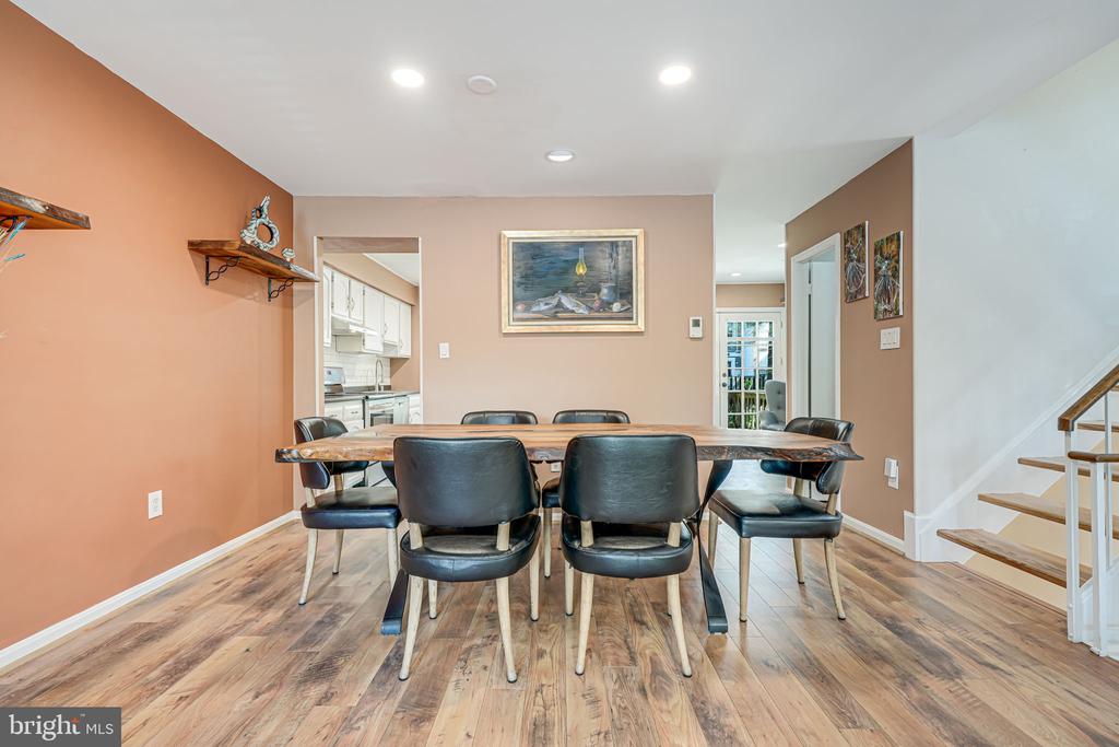 6151 Green Hollow Ct