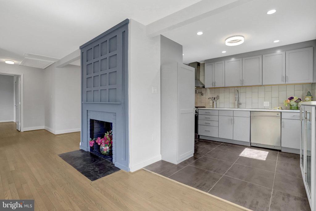 7909 MARTHA WASHINGTON STREET