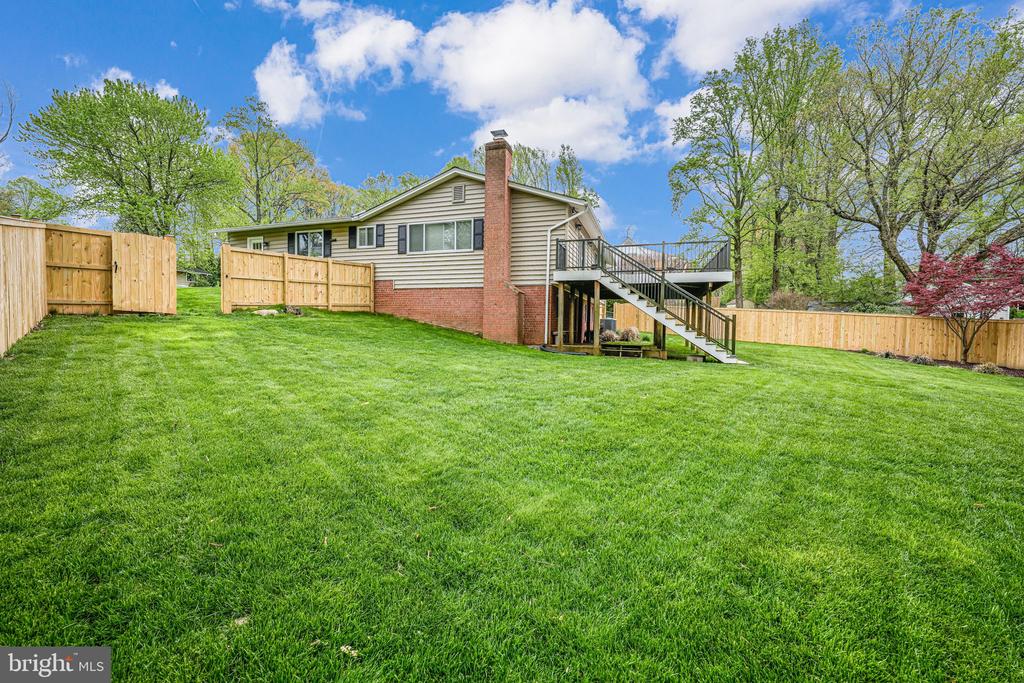 5116 Thackery Ct