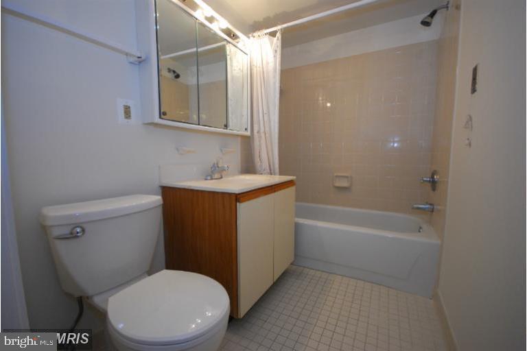 1951 SAGEWOOD LN #507