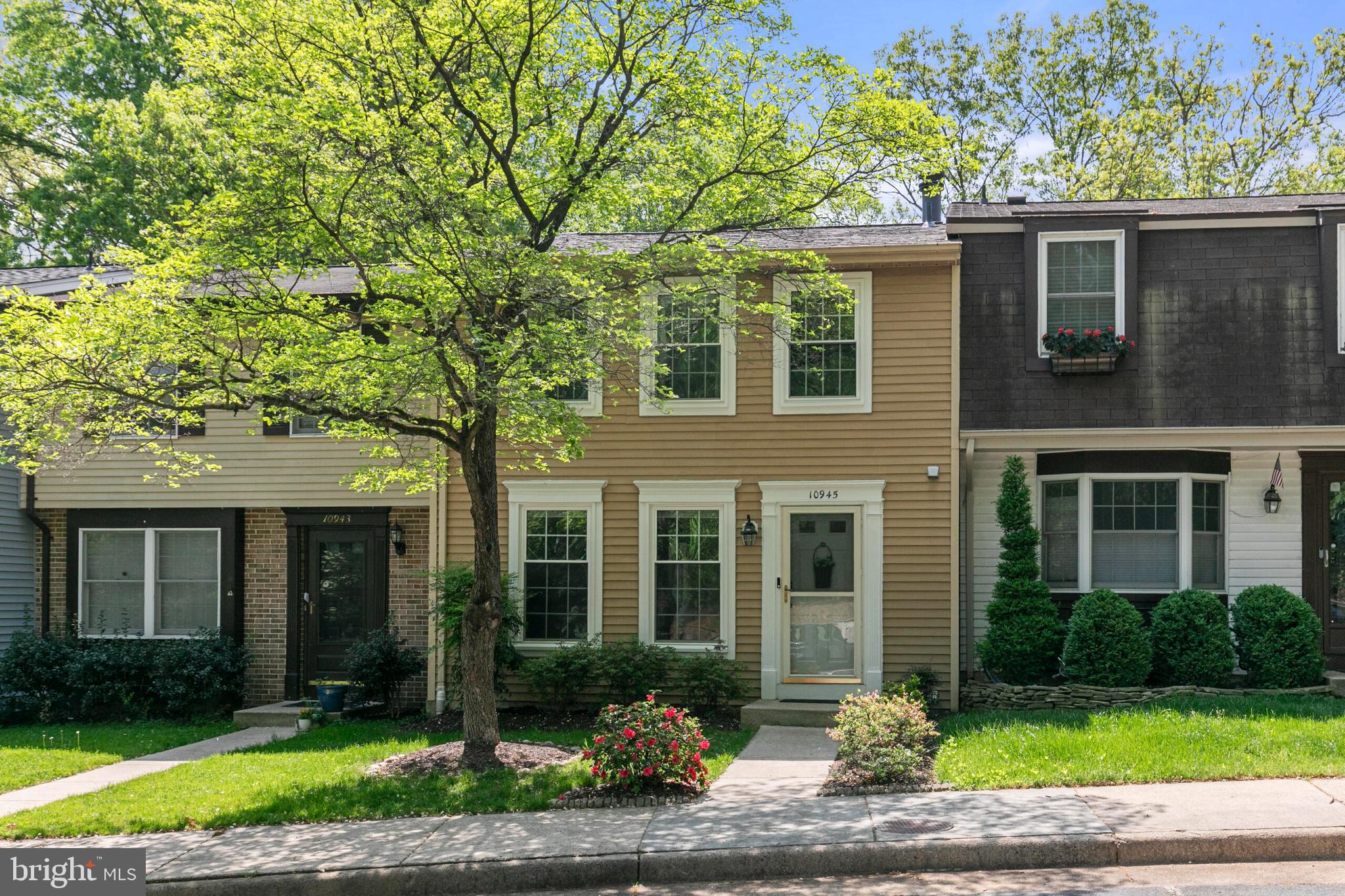 10945 HARPERS SQUARE COURT