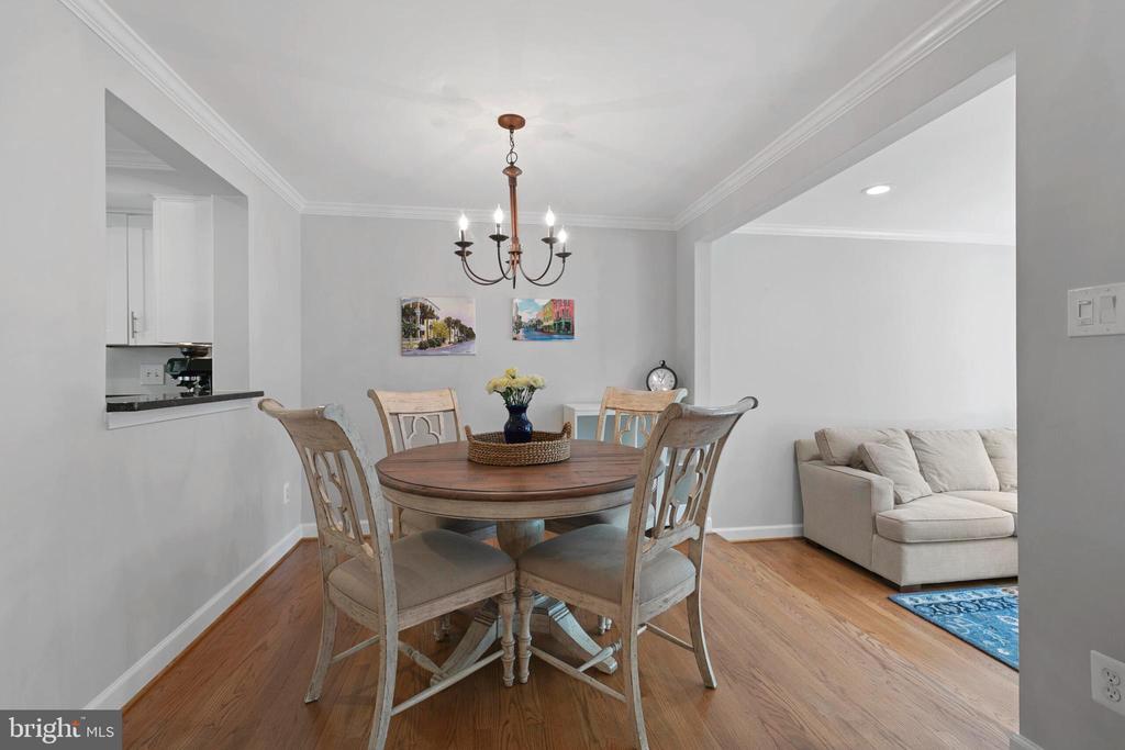 10945 HARPERS SQUARE COURT
