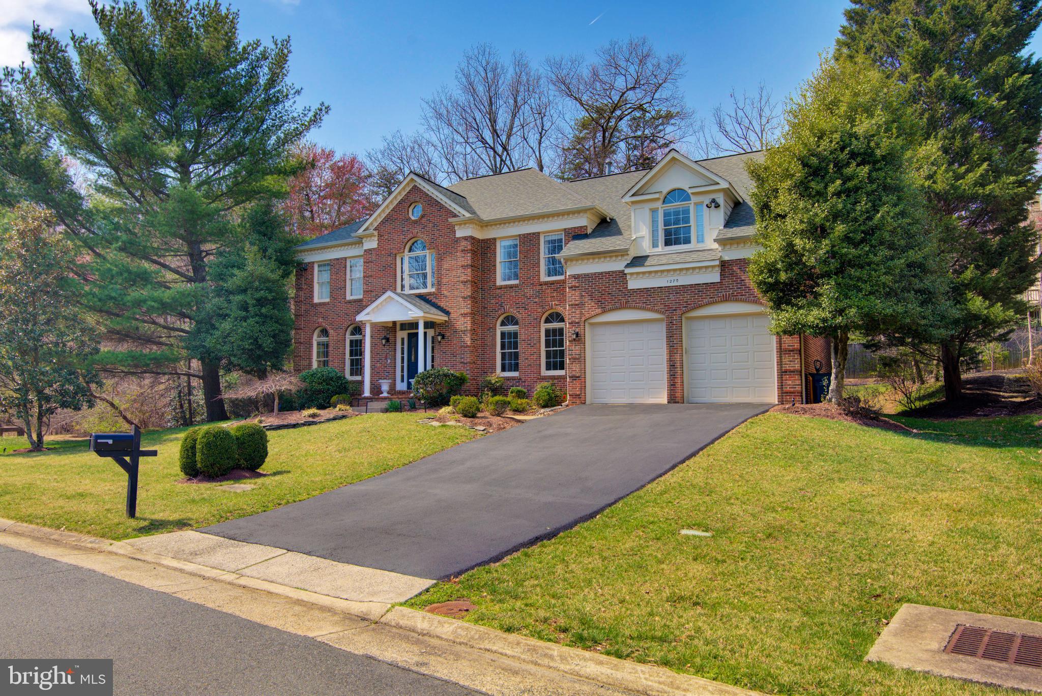 1270 NEW BEDFORD LN