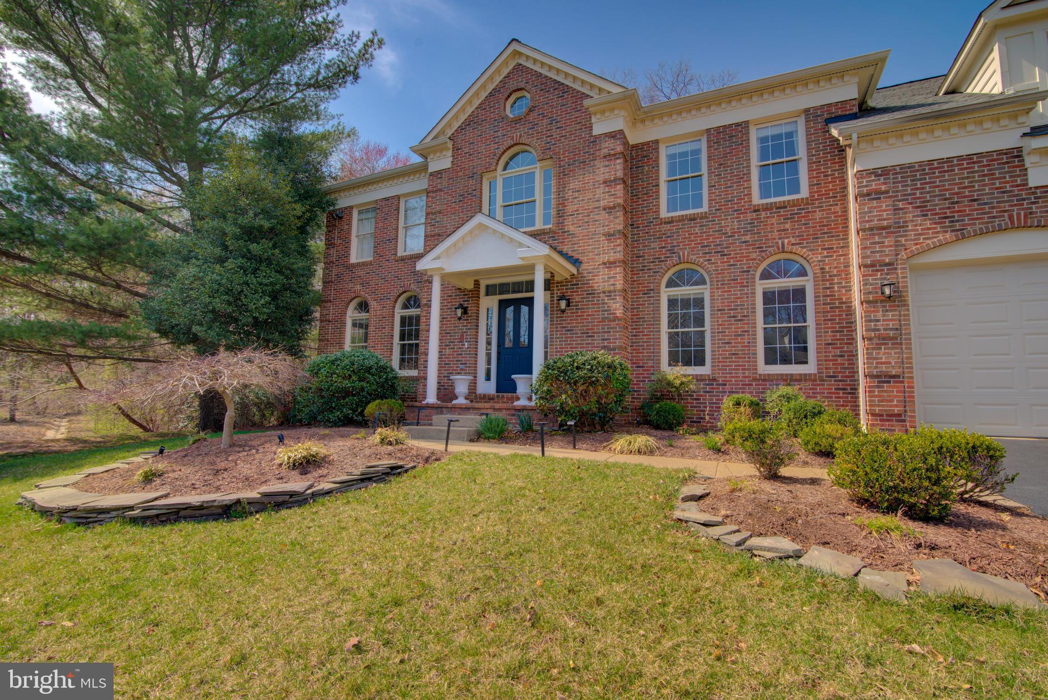 1270 NEW BEDFORD LN