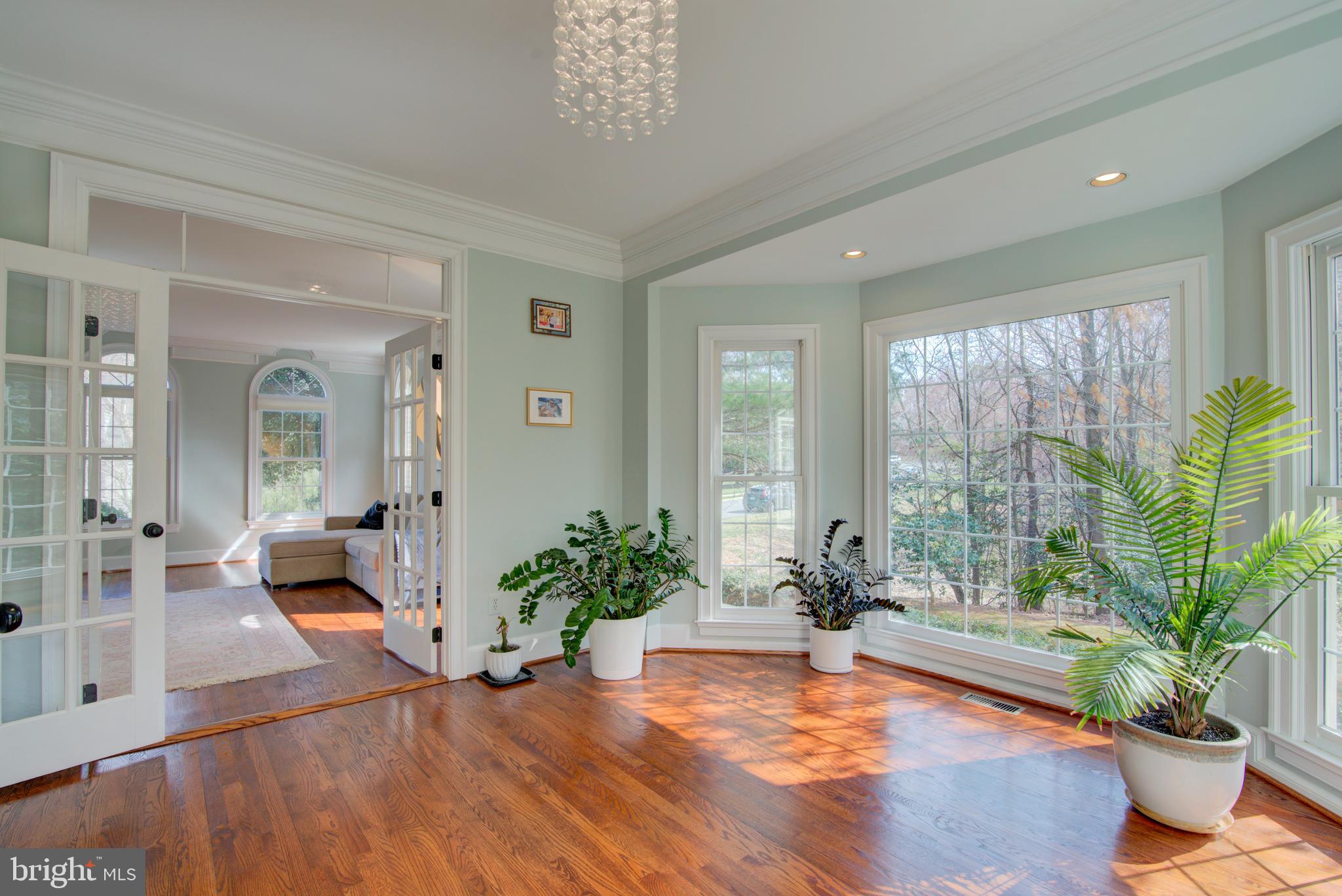 1270 NEW BEDFORD LN