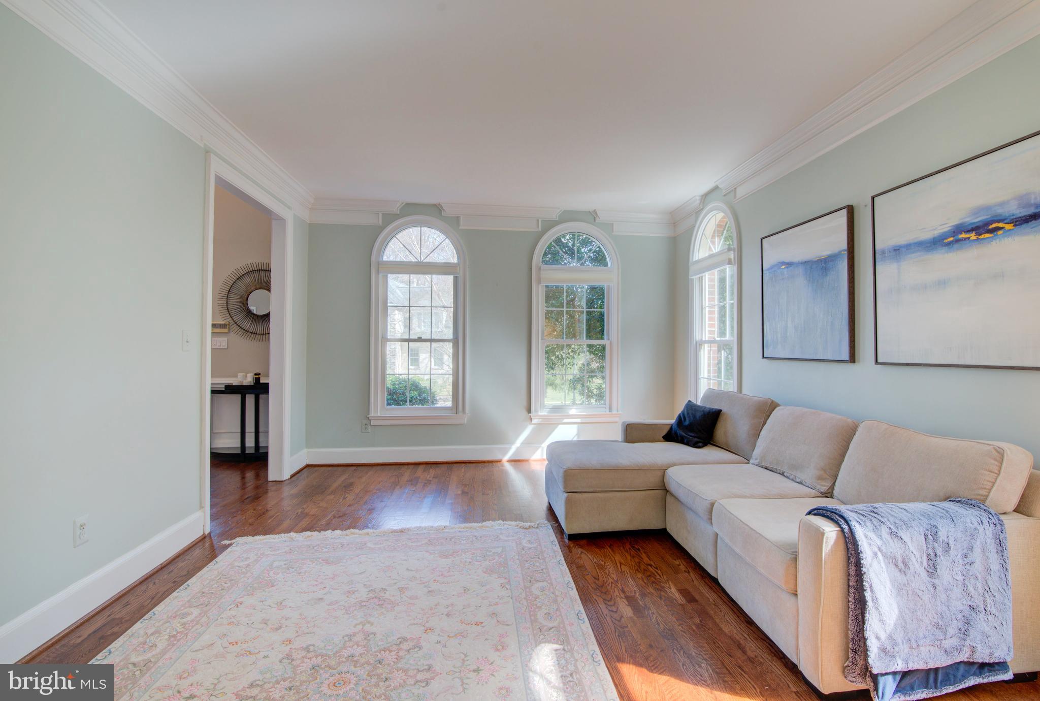 1270 NEW BEDFORD LN