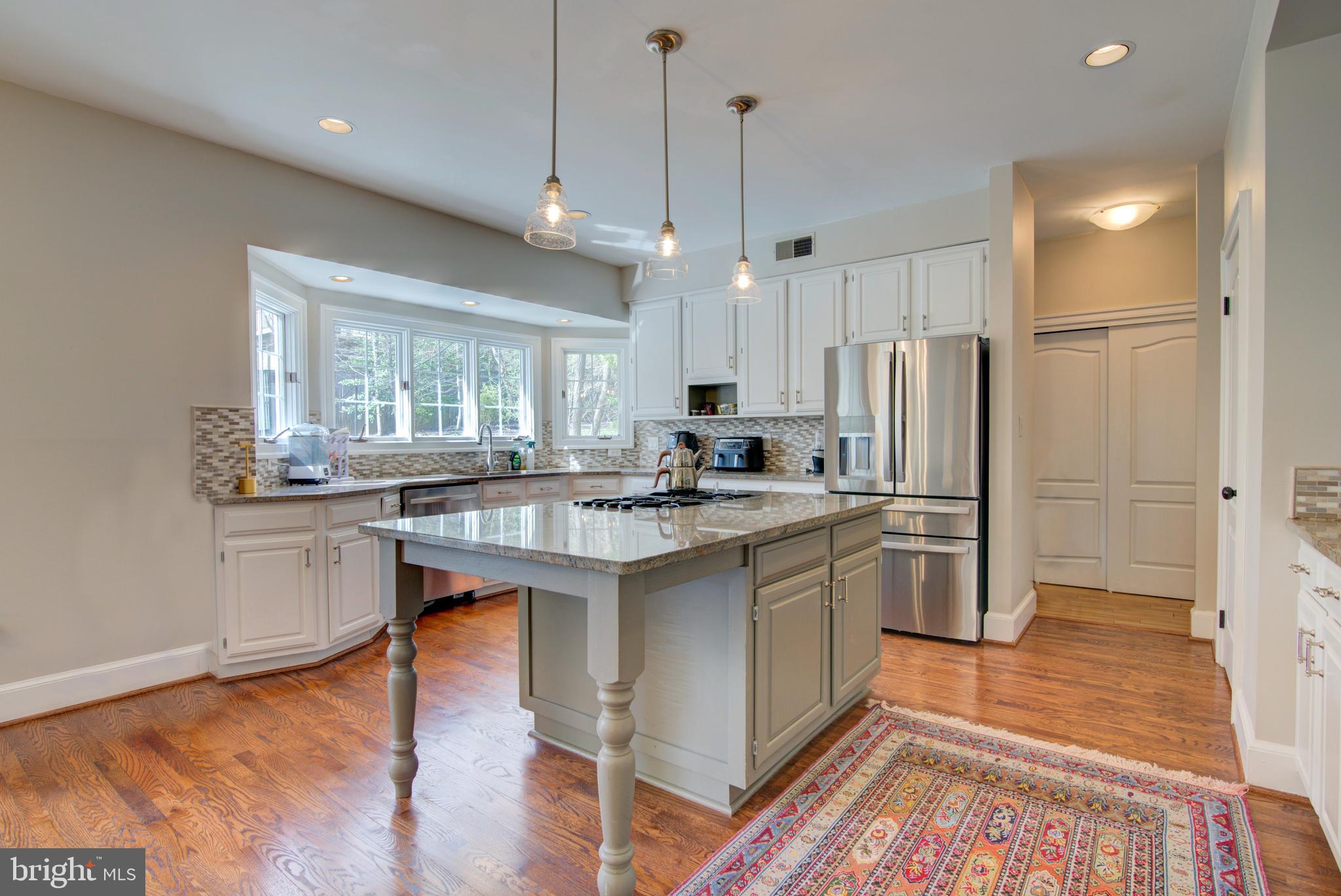1270 NEW BEDFORD LN